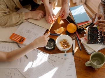 TM標(biāo)?是商標(biāo)標(biāo)識的一種使用符號