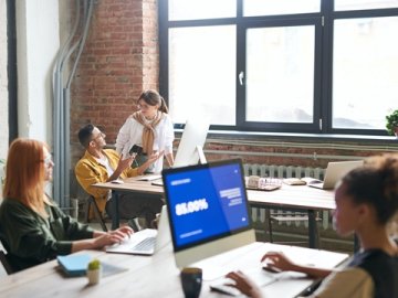 馬來西亞年審流程不熟？廣州專家團(tuán)隊(duì)全程代辦服務(wù)