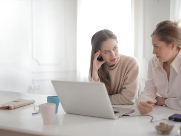 跨境電商注冊(cè)地選擇全攻略：中國(guó)賣(mài)家分階段布局全球市場(chǎng)