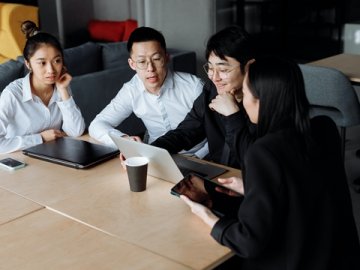 香港公司稅務(wù)合規(guī)與實(shí)繳資本要求解析